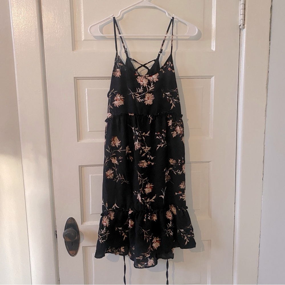 XHILARATION NWT Floral Ruffle Lace Up Women's Dress Size Medium